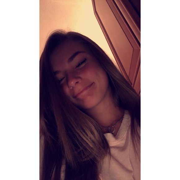 Meet your Posher, Sarah - Picture 1 of 1